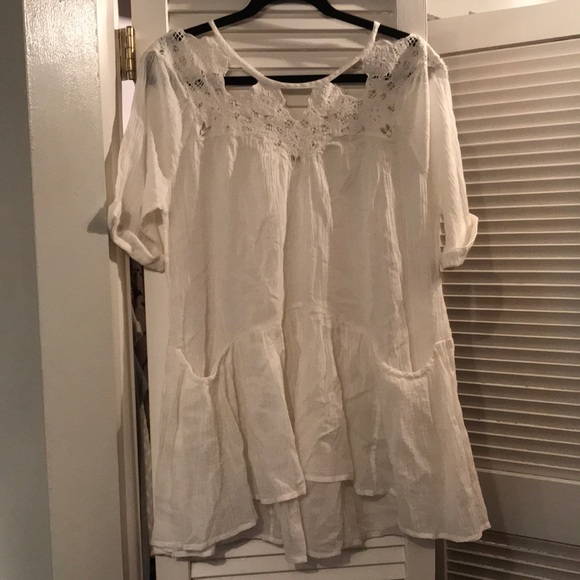 Free People Tops - White Free People tunic XS